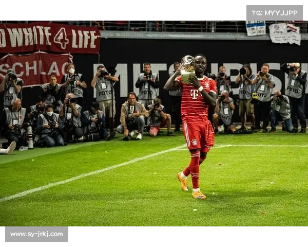 如何及时获取拜仁马内回归的最新动态与相关新闻分析